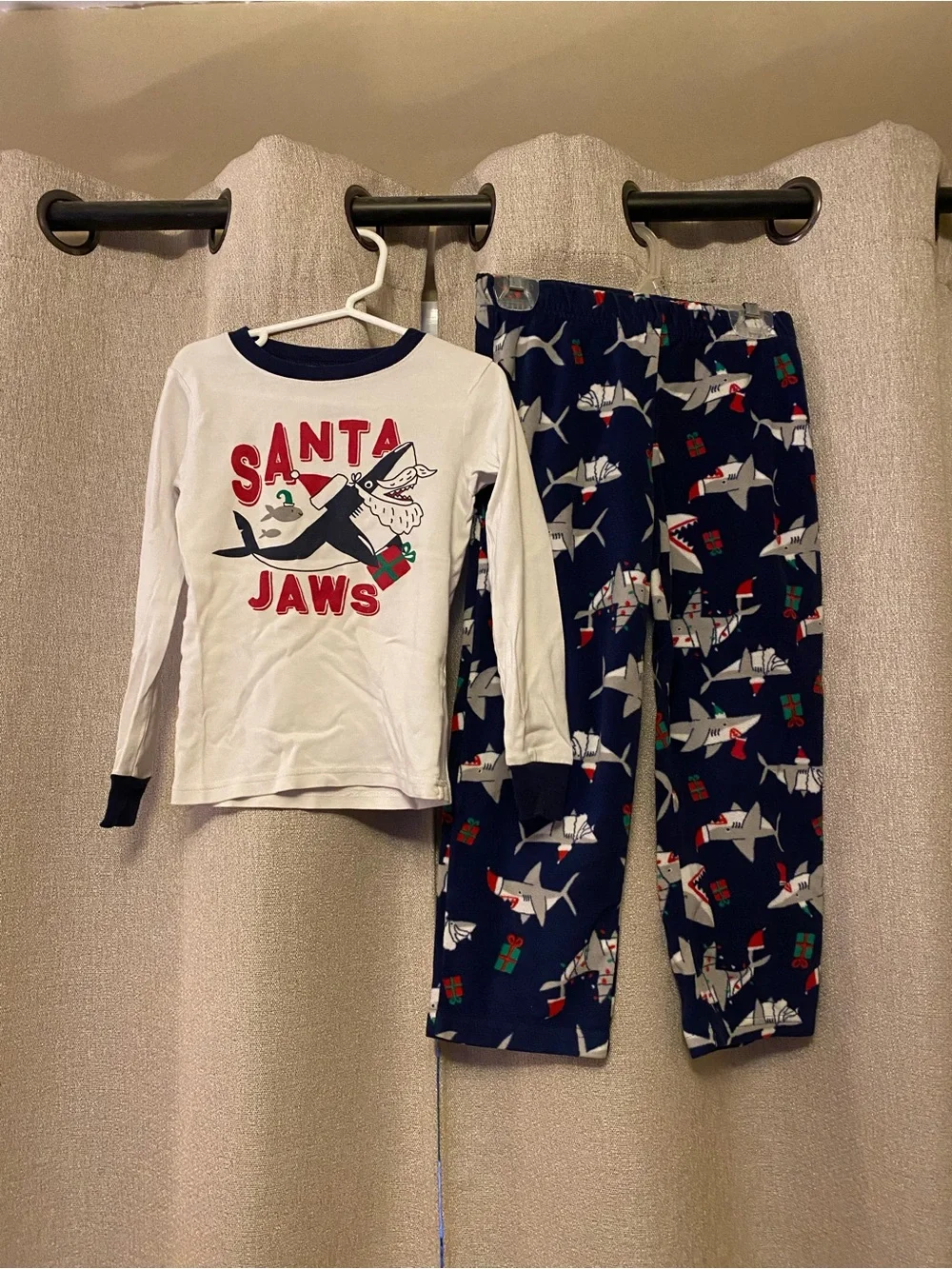 Carter's Navy & White 'Santa Jaws' Holiday Pajama Set, Size 6!